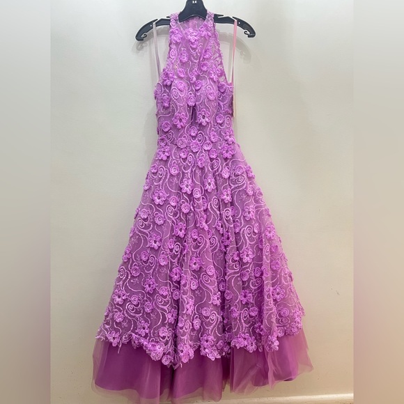 Blush prom halter, sleeveless Lilac Lace
3-D floral for prom or special occasion - Picture 12 of 15